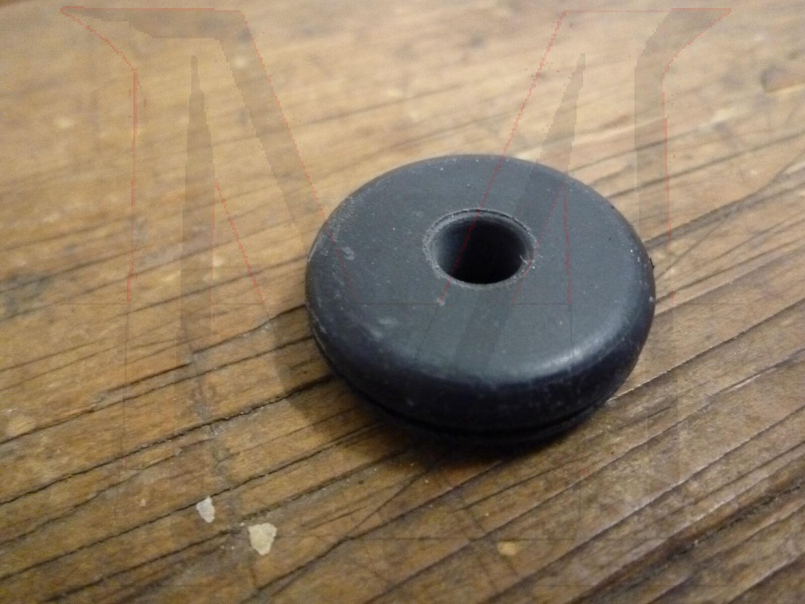 GROMMET